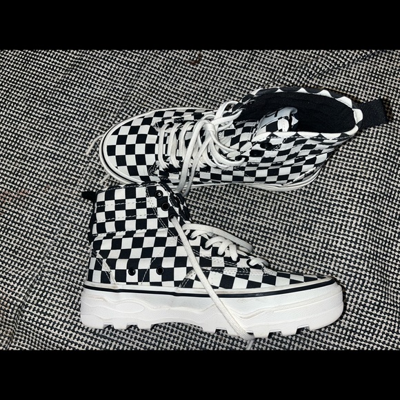 High top checkered Vans - Picture 1 of 5